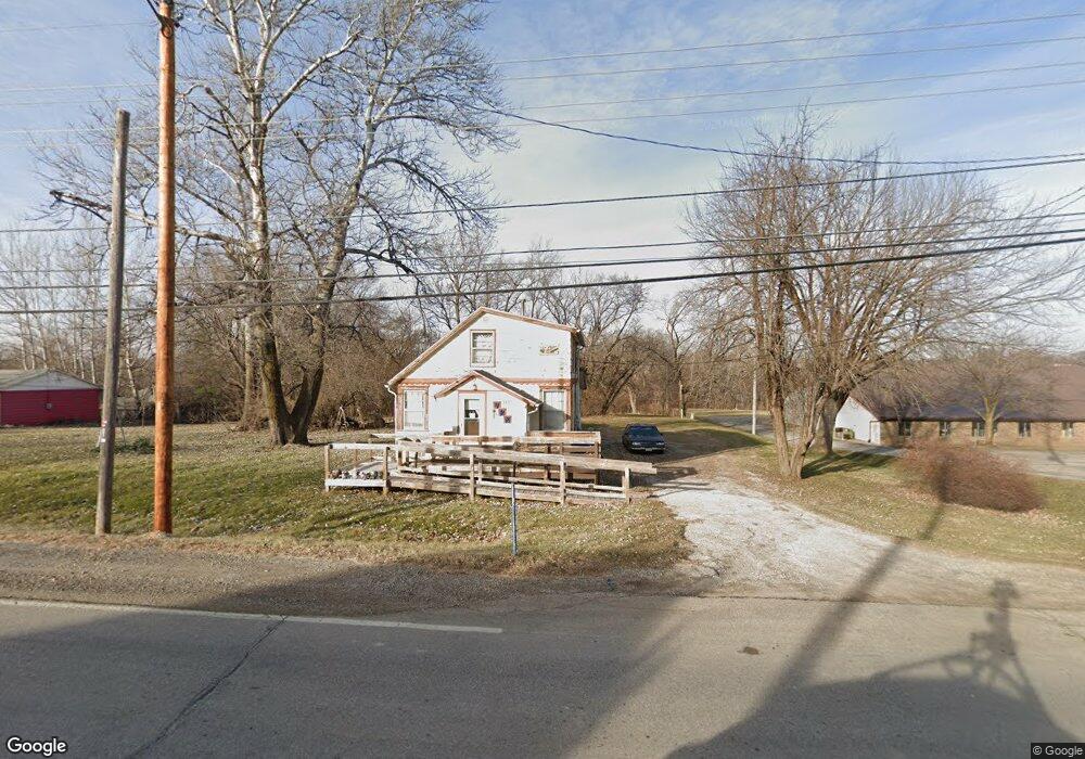 3810 F Ave NW, Cedar Rapids, IA 52405 - photo 1