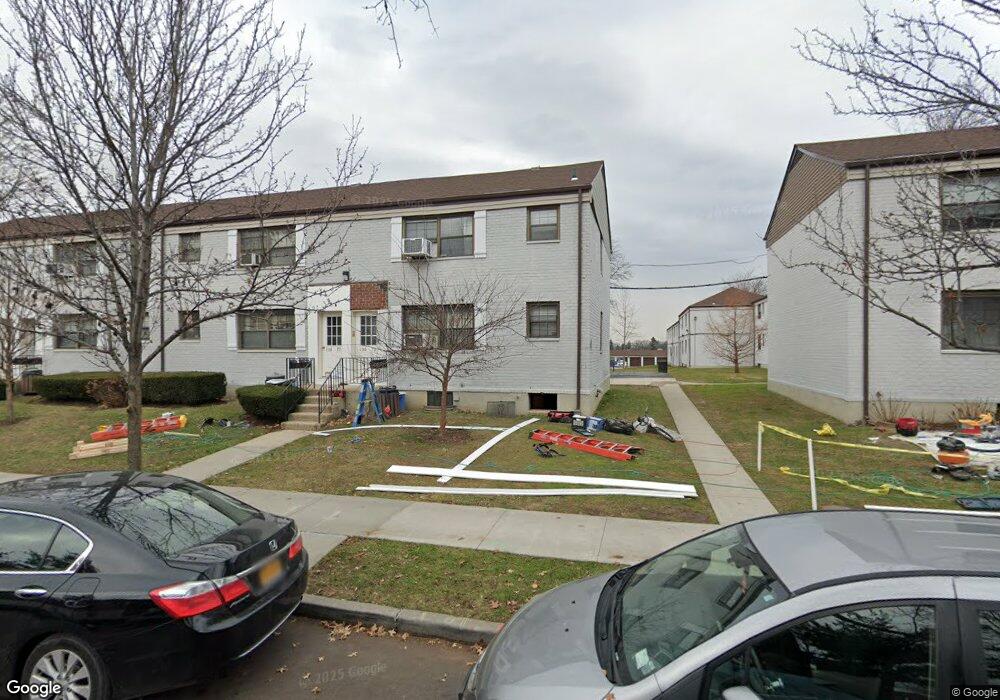 13679 68th Dr unit B, Flushing, NY 11367 - photo 1