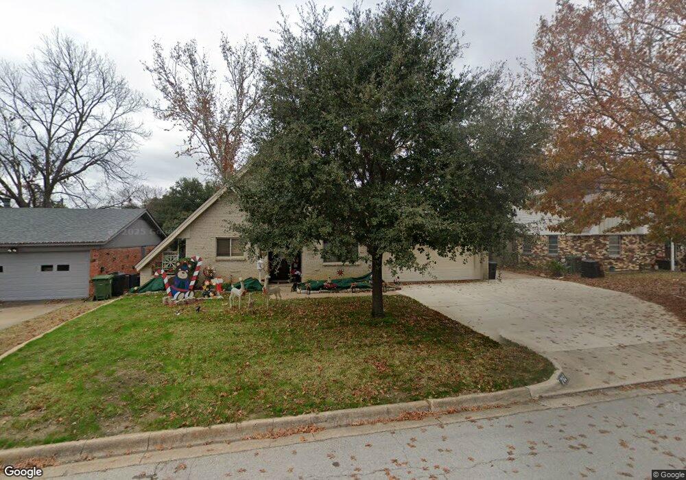 763 Briarwood Ln, Hurst, TX 76053 - photo 1