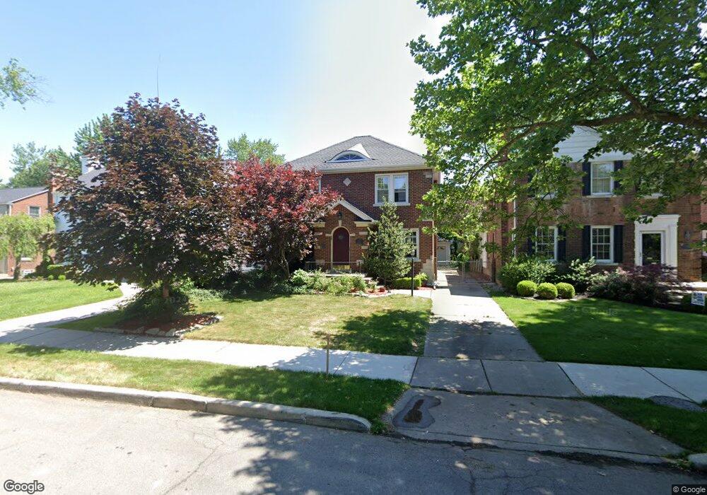 174 Fisher Rd, Grosse Pointe Farms, MI 48230 - photo 1