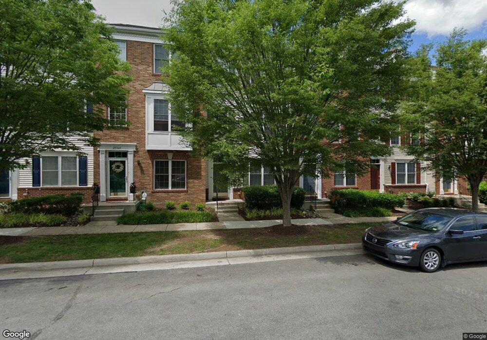 25367 Crossfield Dr, Chantilly, VA 20152 - photo 1