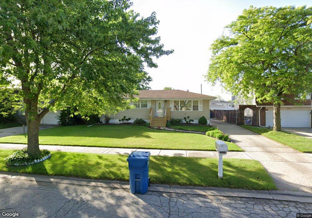 839 Tyler Ave, Dyer, IN 46311 - photo 1