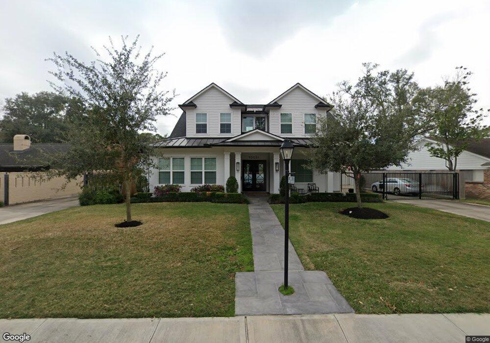 10031 Chevy Chase Dr, Houston, TX 77042 - photo 1