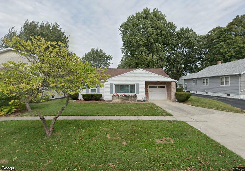 812 Cherry St, Findlay, OH 45840 - photo 1