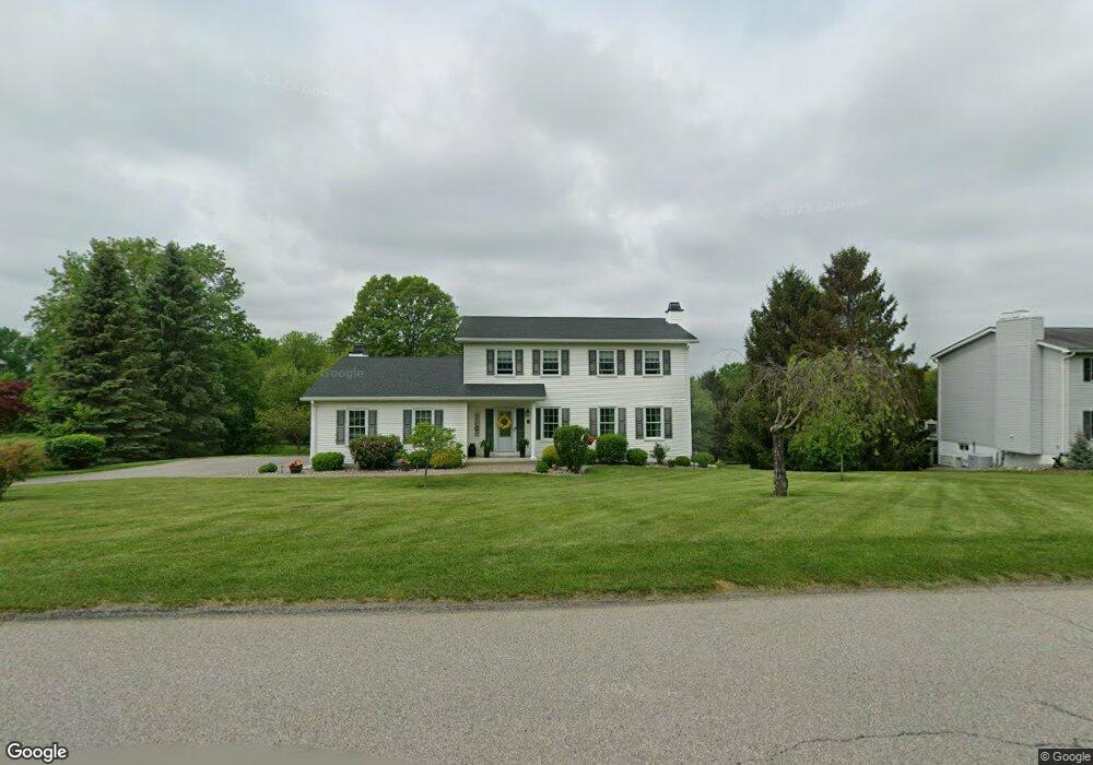 7 Robin Ln, Wappingers Falls, NY 12590 - photo 1