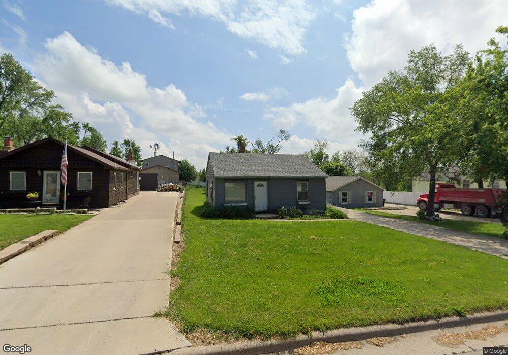 2613 Fruitland Blvd SW, Cedar Rapids, IA 52404 - photo 1