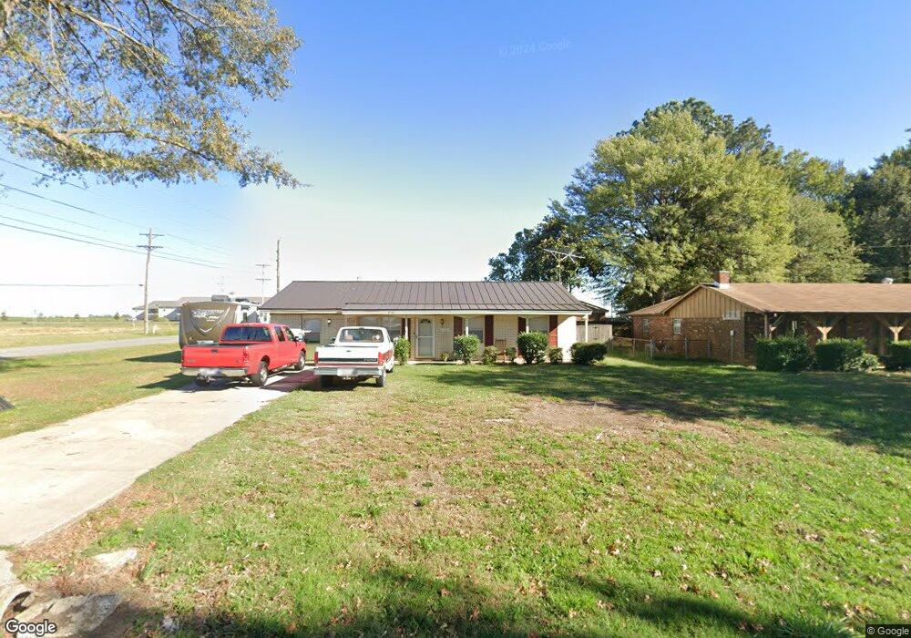 2010 N Henderson St, Stuttgart, AR 72160 - photo 1