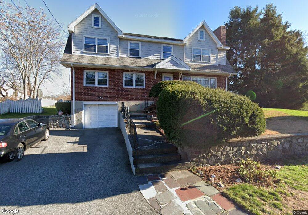 28 N Gateway, Winchester, MA 01890 - photo 1