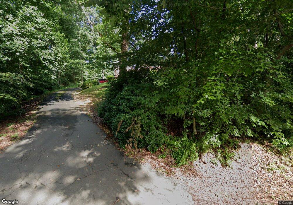 2413 Huntington Rd, Charlottesville, VA 22901 - photo 1