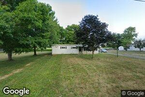 55 Mcclain Ave, New Holland, OH 43145