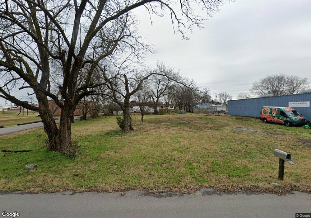 437 Gulf Ave, Lebanon, TN 37087 - photo 1