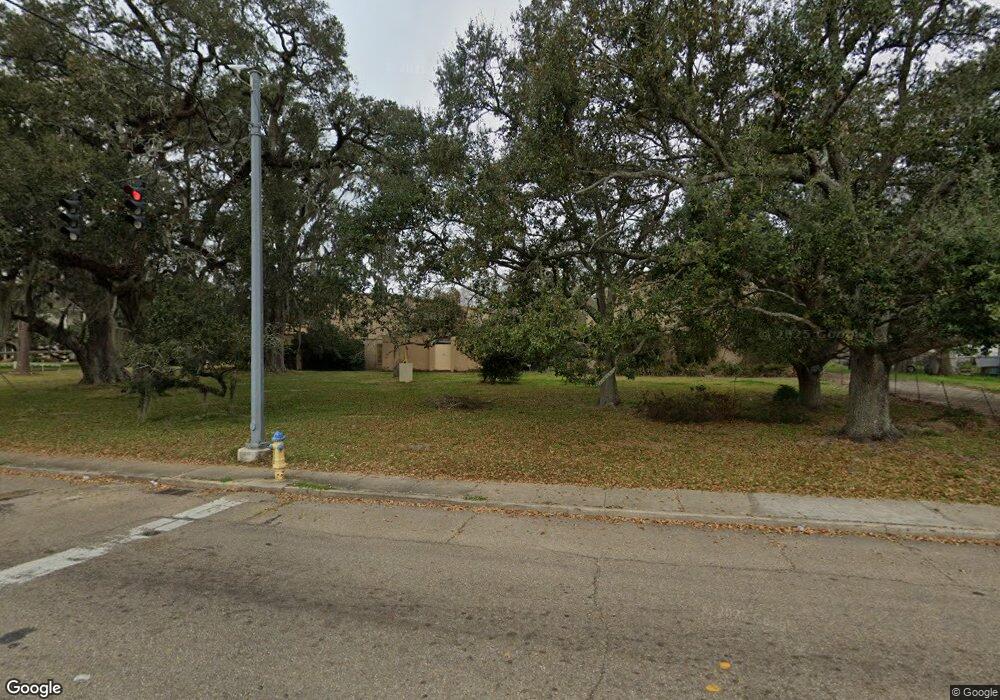 177 Duperier Ave, New Iberia, LA 70563 - photo 1