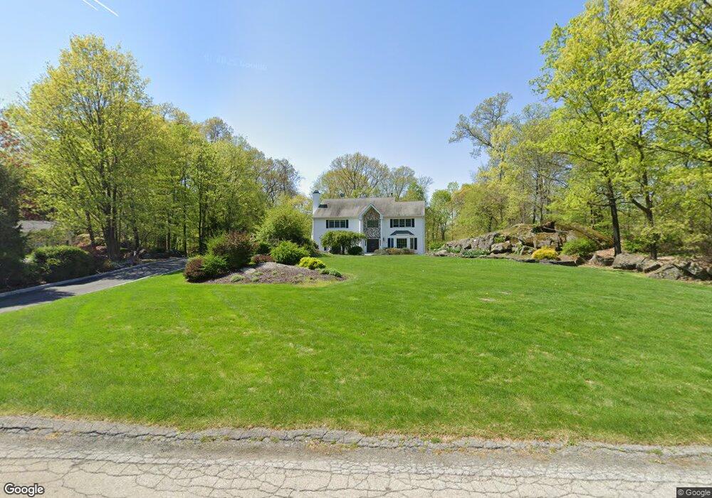 11 Harrison Dr, Cortlandt Manor, NY 10567 - photo 1