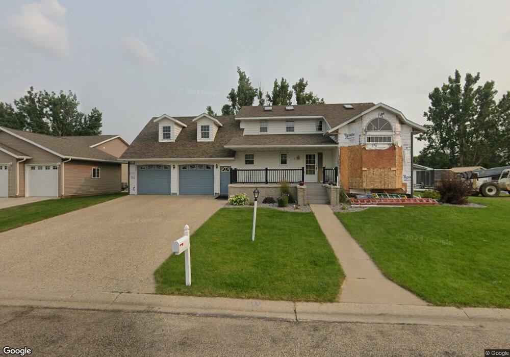1117 8th St SW, Jamestown, ND 58401 - photo 1
