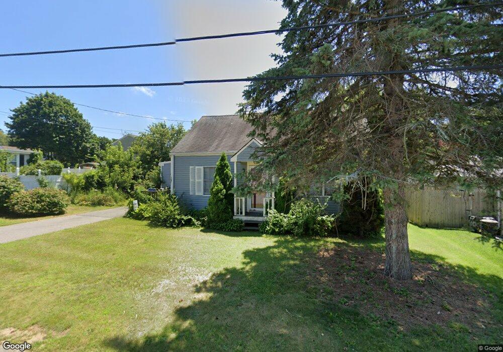 156 Metacomet Ave, Swansea, MA 02777 - photo 1