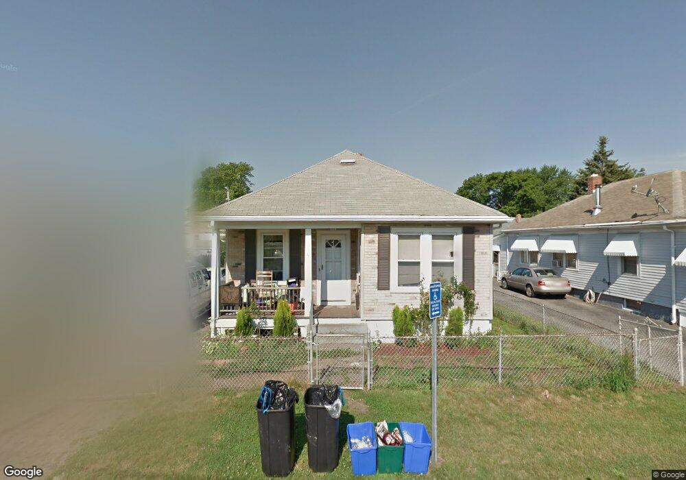 66 Woodbury St, Pawtucket, RI 02861 - photo 1