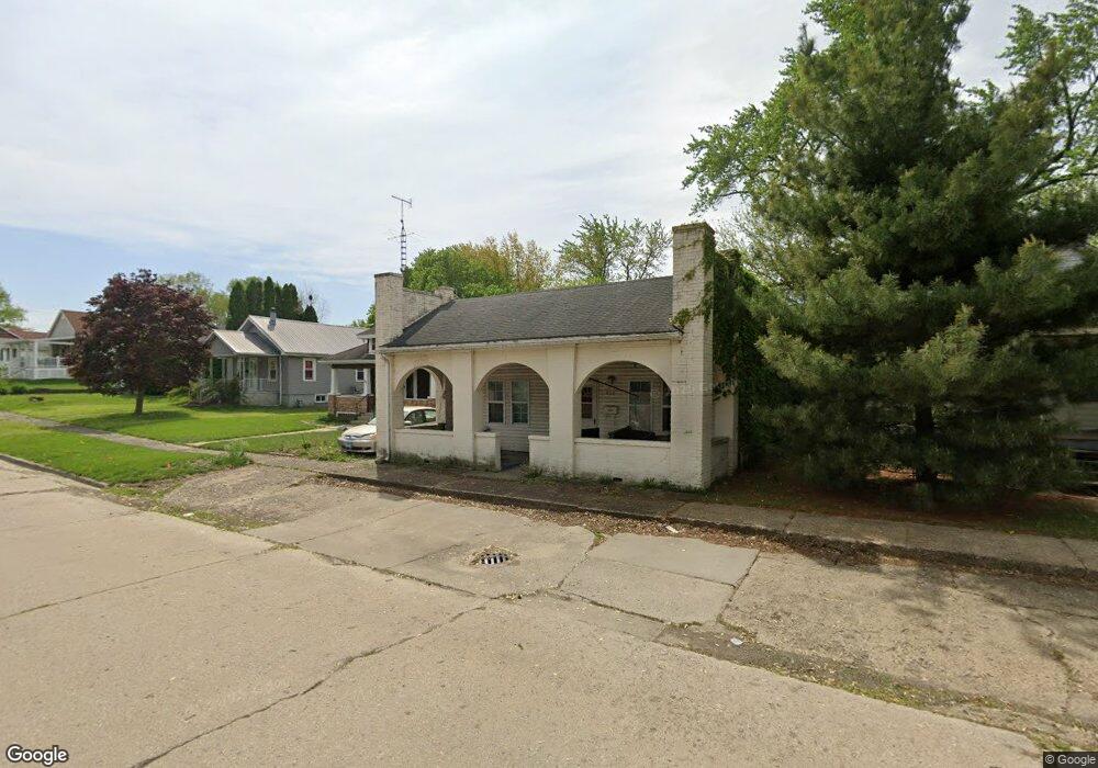 521 4th St, Lincoln, IL 62656 - photo 1