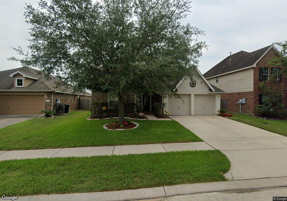4720 Lake Rim Dr, Alvin, TX 77511 - photo 1