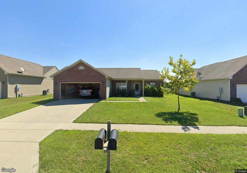 2521 Wildflower Ln, Greenwood, IN 46143 - photo 1