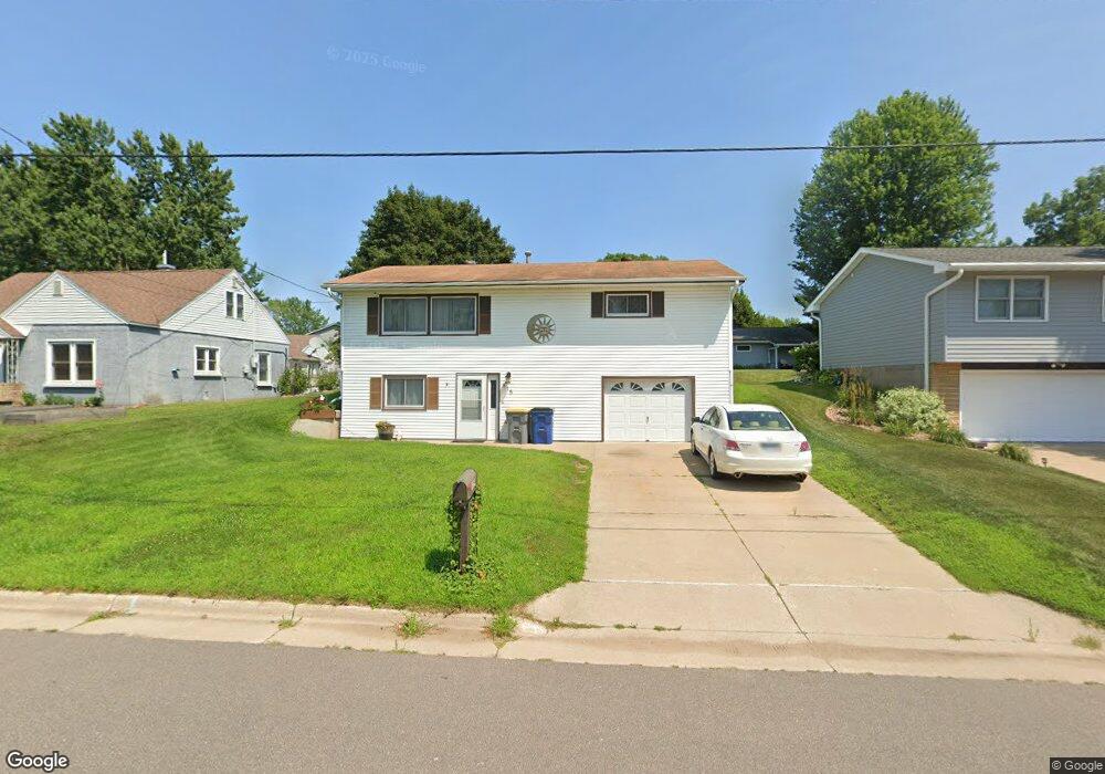 815 Spruce Dr, La Crescent, MN 55947 - photo 1