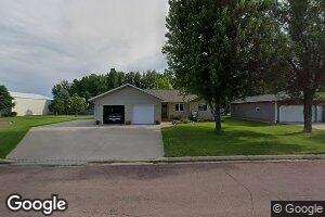 802 E 2nd St N, Truman, MN 56088