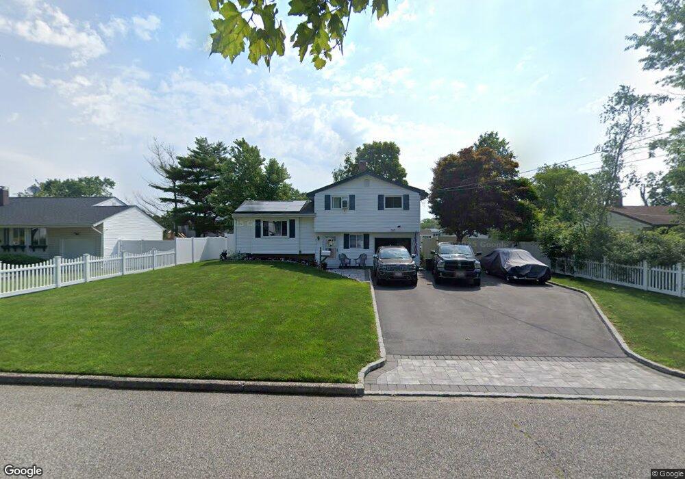 3115 Newport Ave, Medford, NY 11763 - photo 1