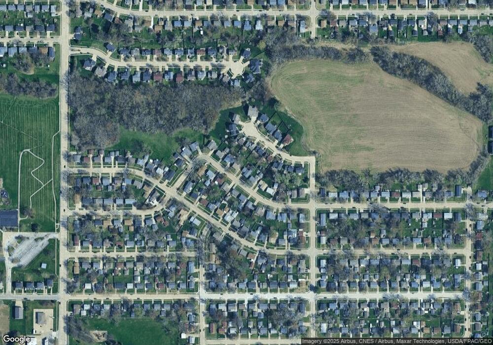 2018 W 55th St, Davenport, IA 52806 - photo 1