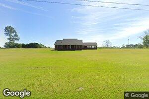 1004 N Peachtree St, Doerun, GA 31744