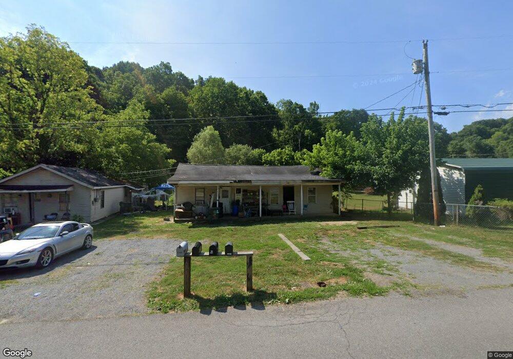 407 Woodlyn Rd, Johnson City, TN 37601 - photo 1