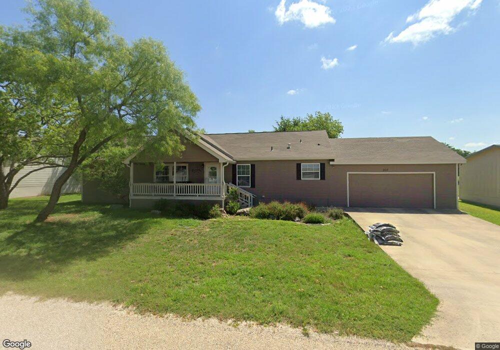 207 Shannon Dr, Fredericksburg, TX 78624 - photo 1