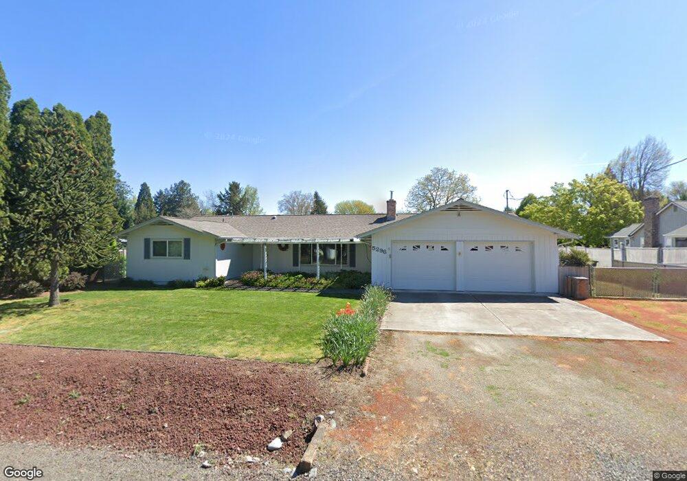 5296 Raymond Way, Central Point, OR 97502 - photo 1