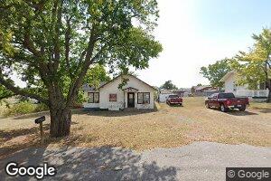 729 Oklahoma Ave, Mountain View, OK 73062