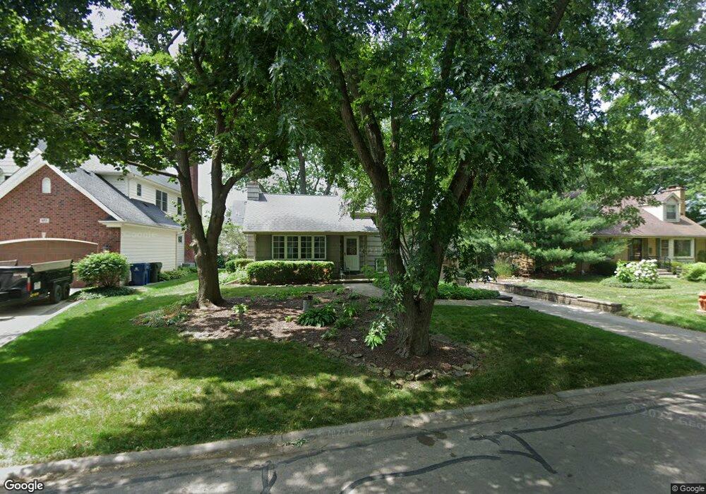 849 S Wright St, Naperville, IL 60540 - photo 1