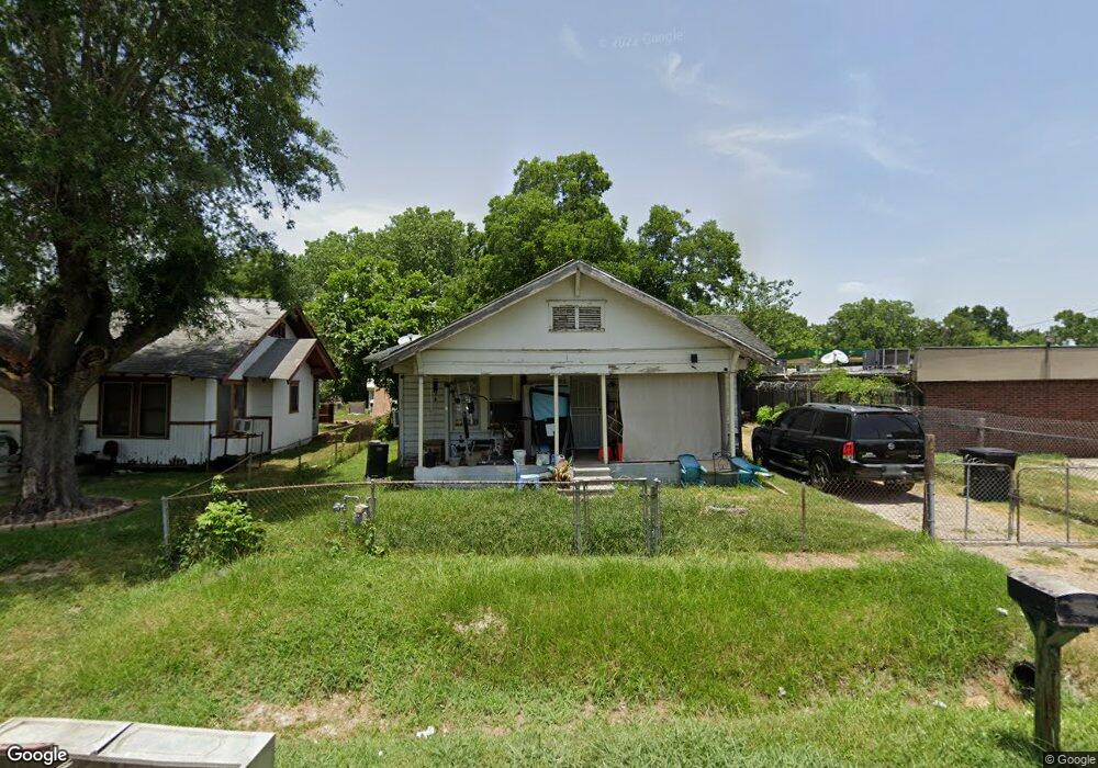 914 Saint Clair St, Houston, TX 77088 - photo 1