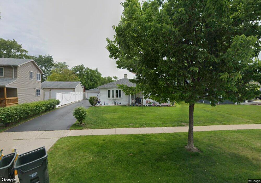 2408 Robin Ln, Rolling Meadows, IL 60008 - photo 1