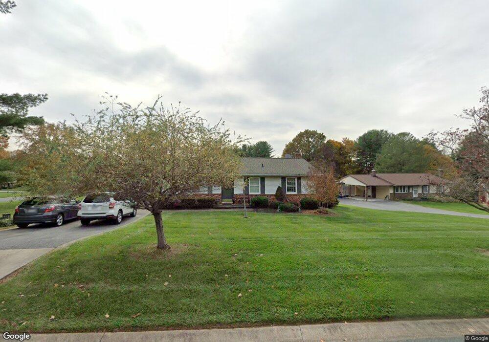 301 Chelsea Ct, Sykesville, MD 21784 - photo 1