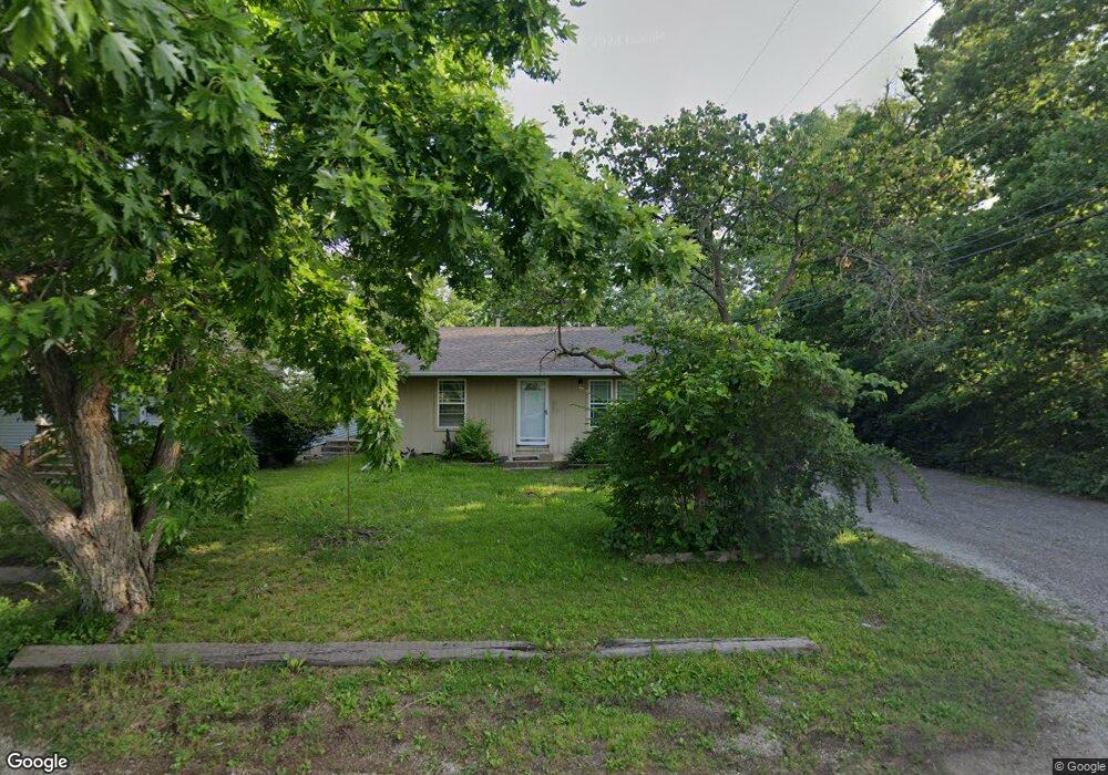 2416 SW Duane St, Topeka, KS 66606 - photo 1