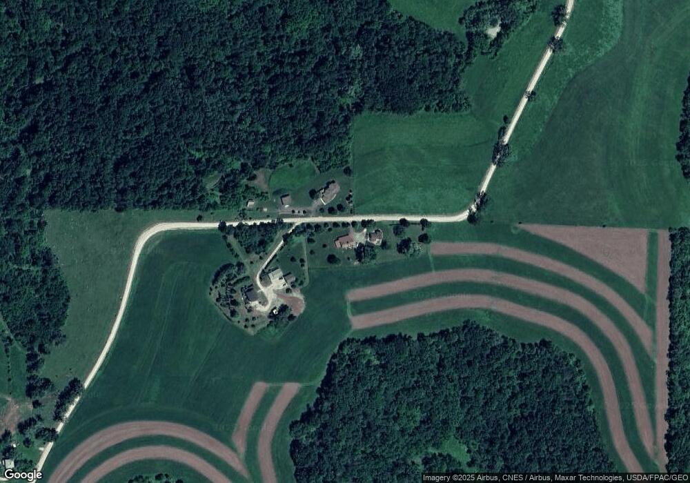 31304 Pier Ridge Rd, La Crescent, MN 55947 - photo 1