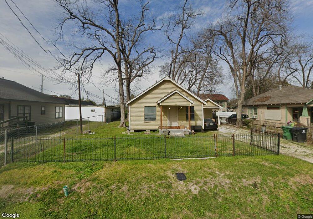 703 Melbourne St, Houston, TX 77022 - photo 1