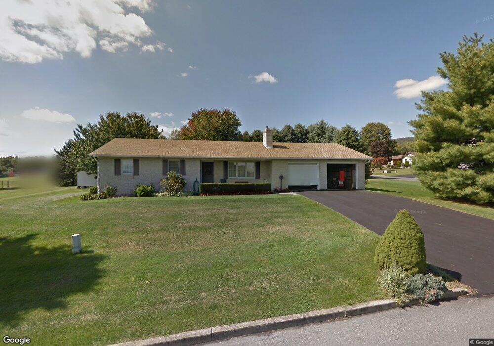 1275 Shadow Oaks Ln, Slatington, PA 18080 - photo 1