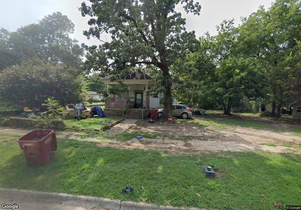 410 S 5th St, Hugo, OK 74743 - photo 1