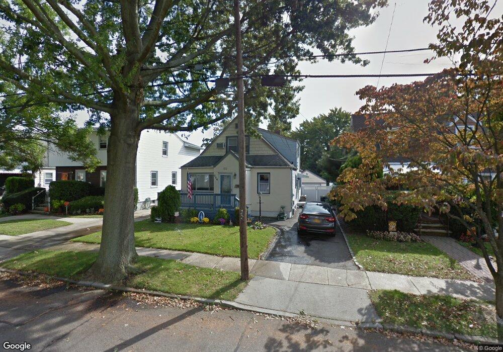 536 7th Ave, New Hyde Park, NY 11040 - photo 1