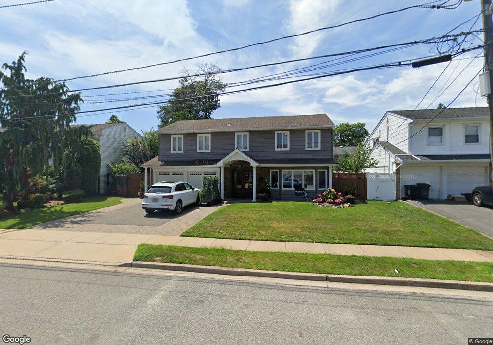 3142 Wynsum Ave, Merrick, NY 11566 - photo 1