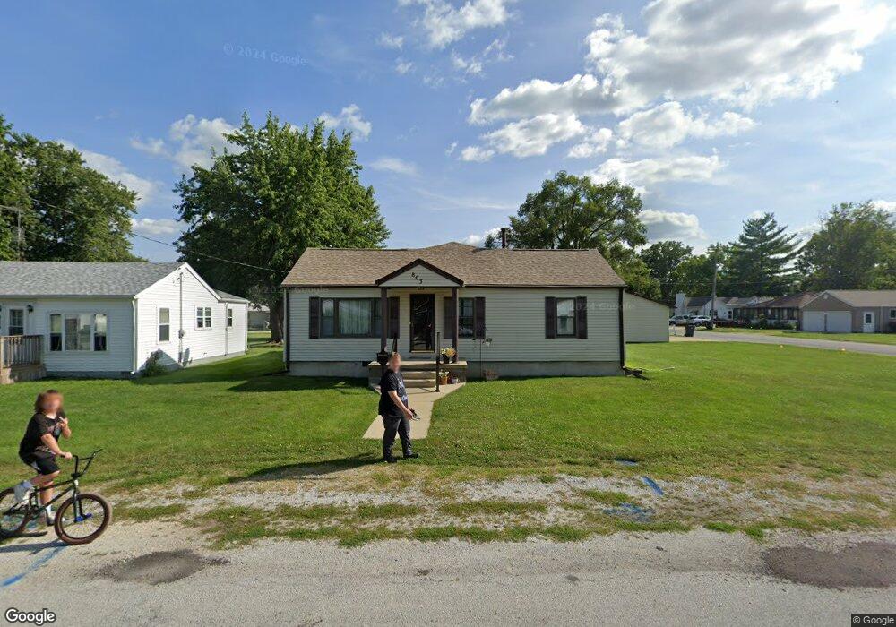 803 E Short St, Tuscola, IL 61953 - photo 1