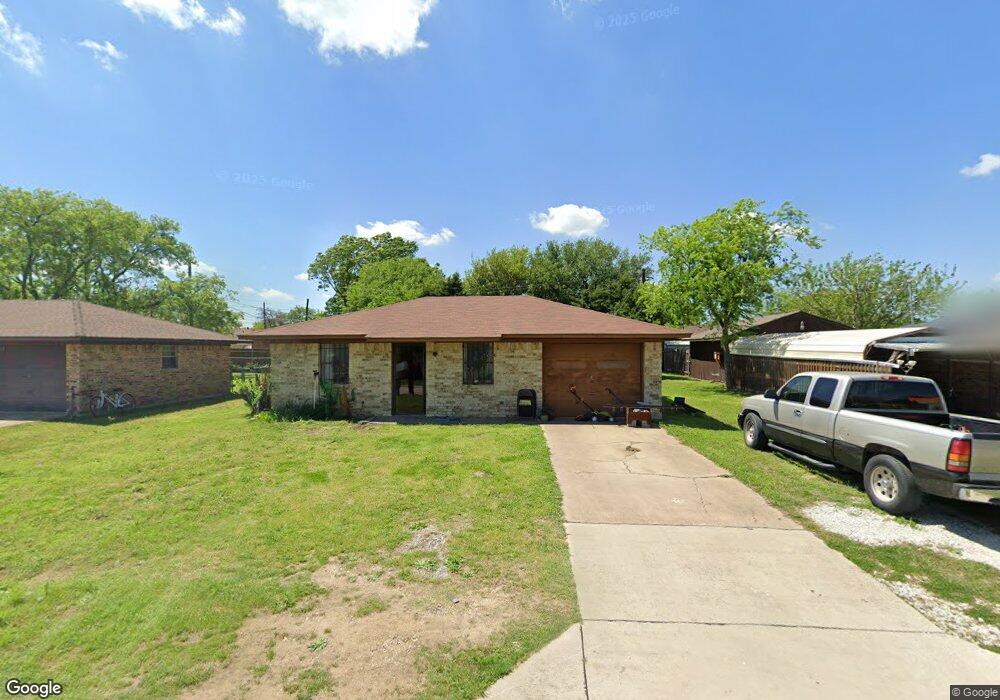 707 N 1st St, Sanger, TX 76266 - photo 1