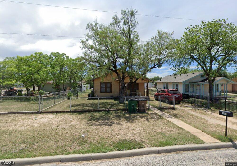708 Powell St, San Angelo, TX 76903 - photo 1