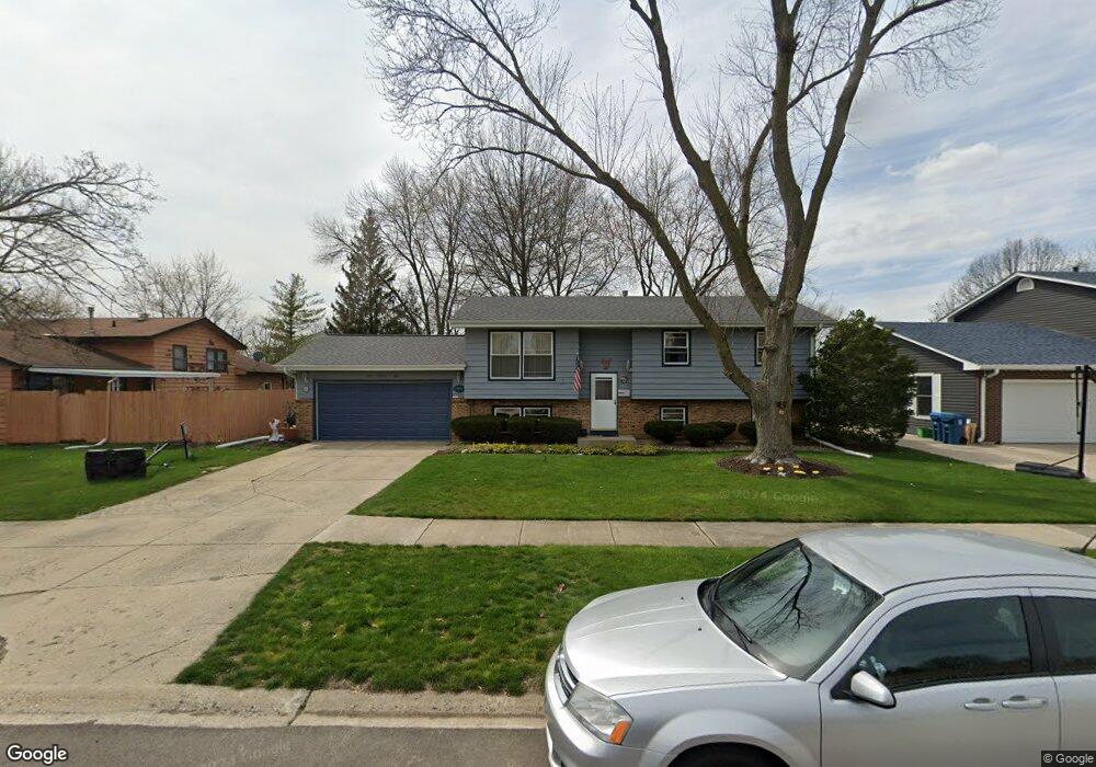 1050 Adobe Dr, Aurora, IL 60506 - photo 1