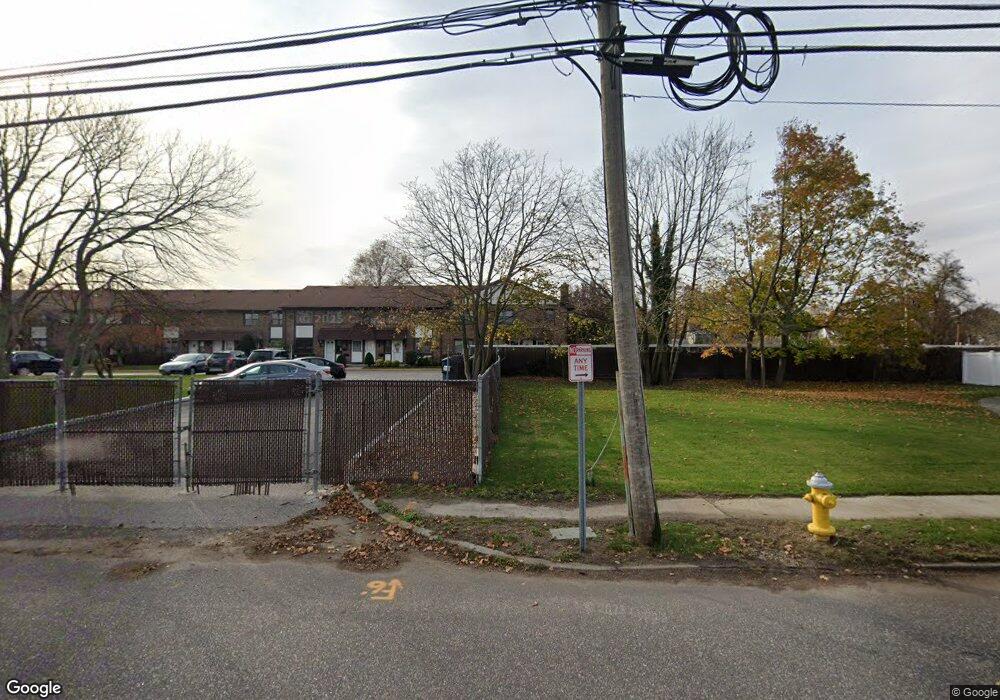 114 Mariners Way, Copiague, NY 11726 - photo 1