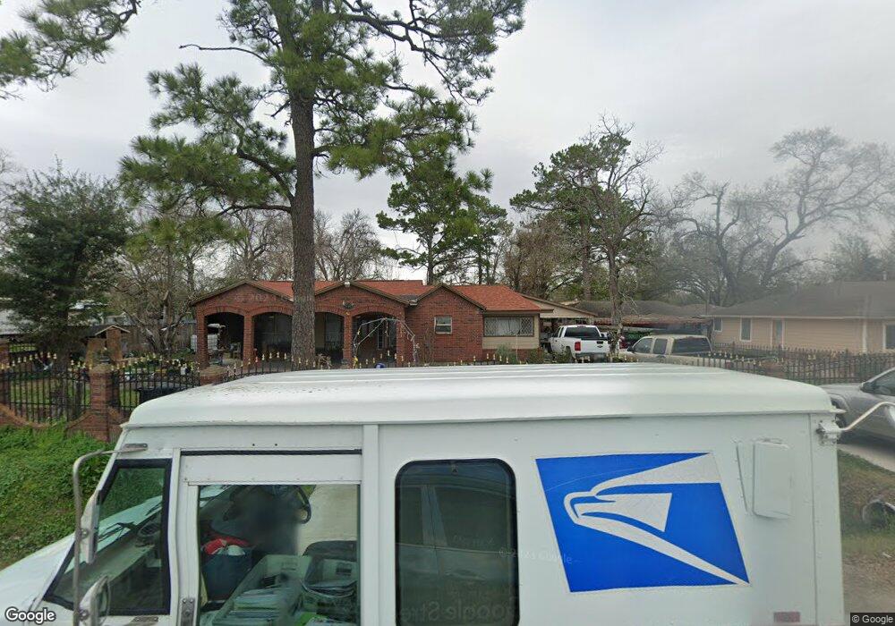 413 E Sunnyside St, Houston, TX 77076 - photo 1