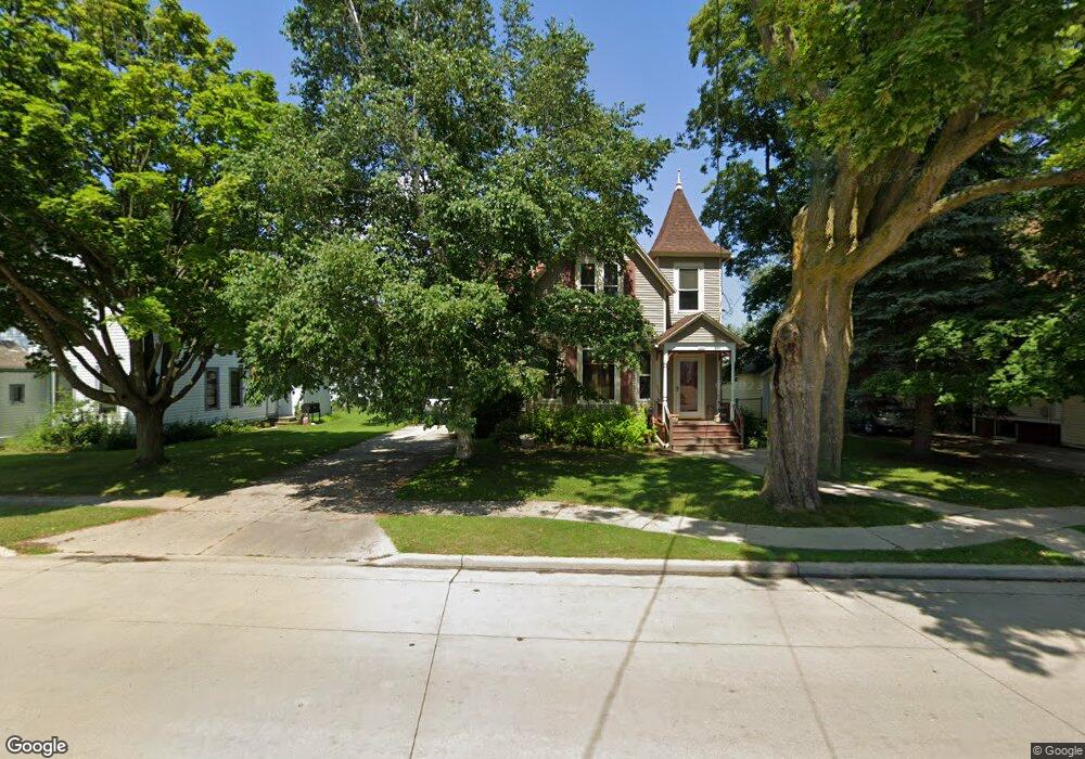 1856 Michigan Ave, Manitowoc, WI 54220 - photo 1